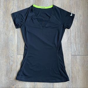 Nike - Women’s - Black V-neck Fitted Workout T-Shirt - Small
